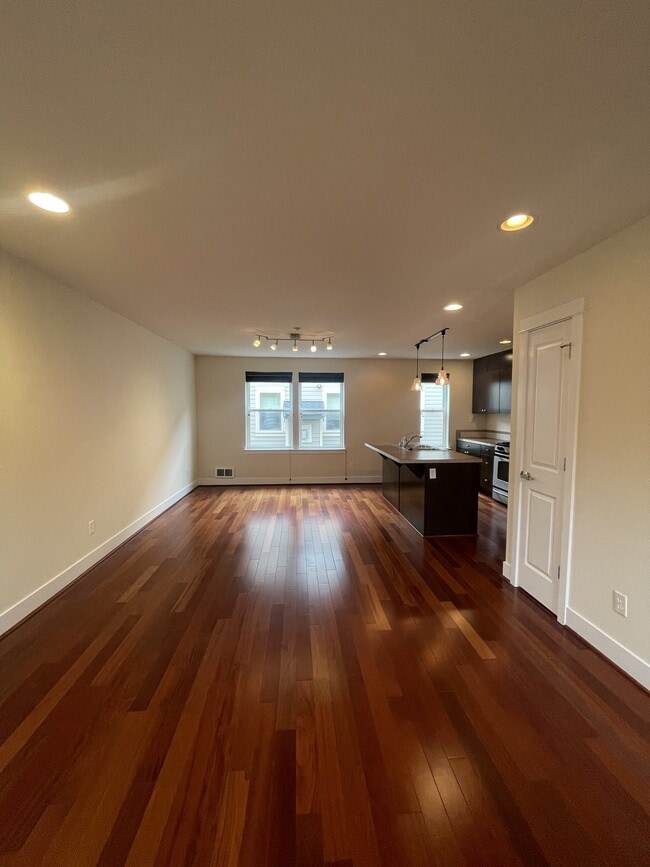Building Photo - 834 N 145th Ln
