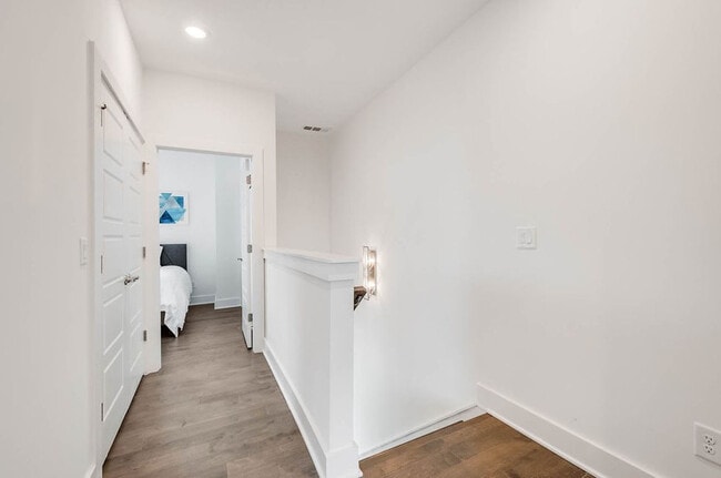 Building Photo - 808 Vibe Pl