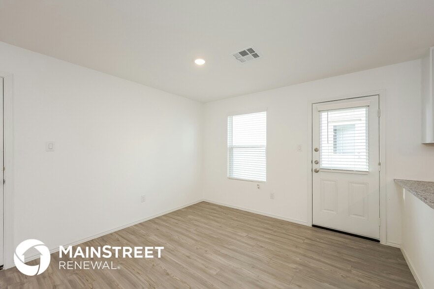 Building Photo - 13815 Goat Cv