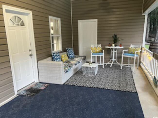 Building Photo - 5588 Daybreak Rd