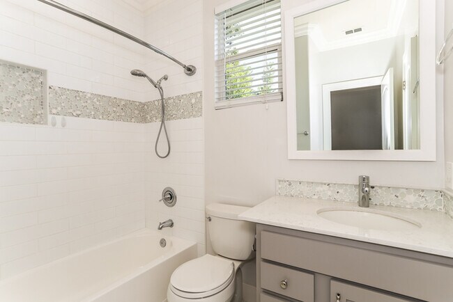 Building Photo - 7808 Abbington Way