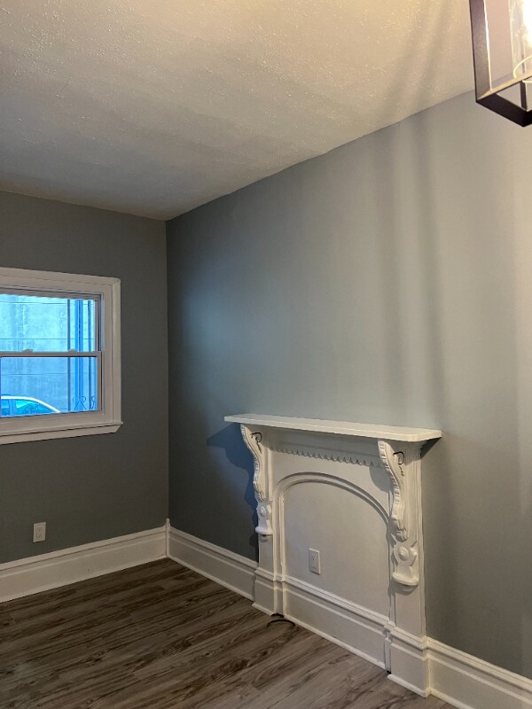 Building Photo - 203 N Main St