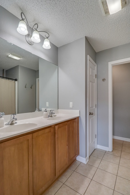 Building Photo - 1135 Canyon Oak Loop