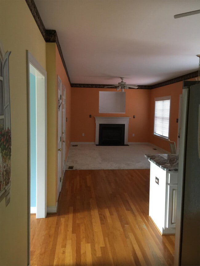 Building Photo - 1834 Rolfe Way