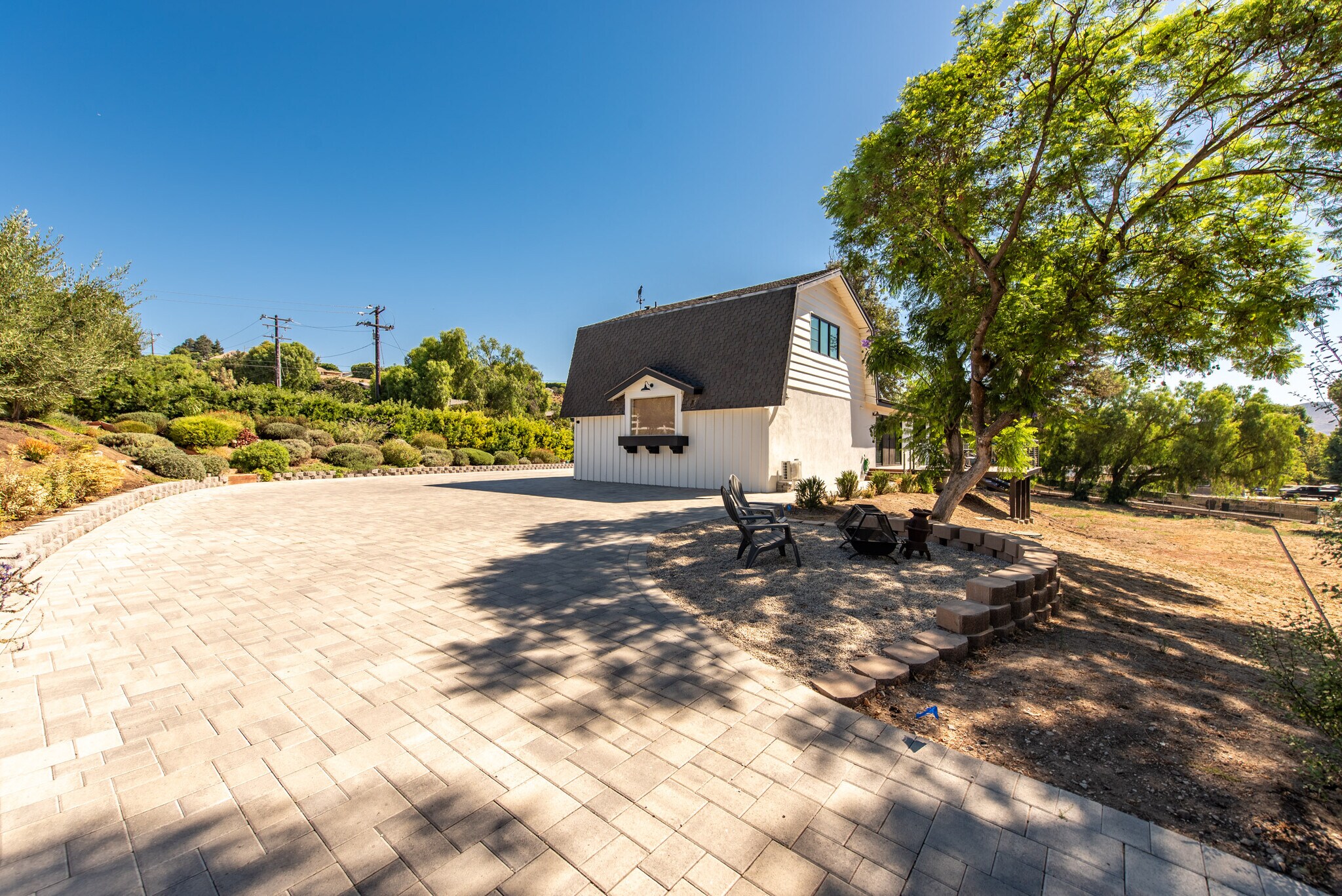 Building Photo - 2474 Barbara Dr