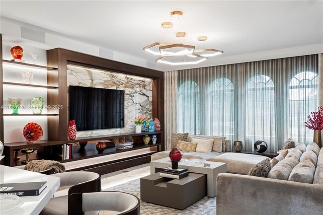 Building Photo - 5801 Pine Tree Dr