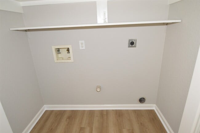 Building Photo - 24322 Bar Kay Ln