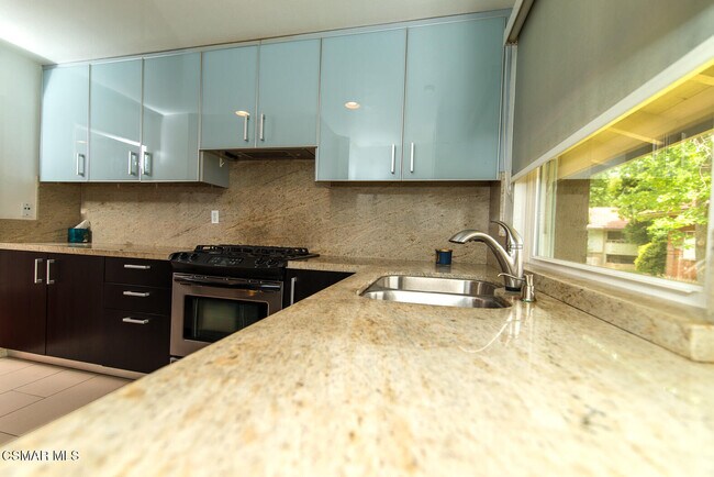 Building Photo - 31515 Lindero Canyon Rd