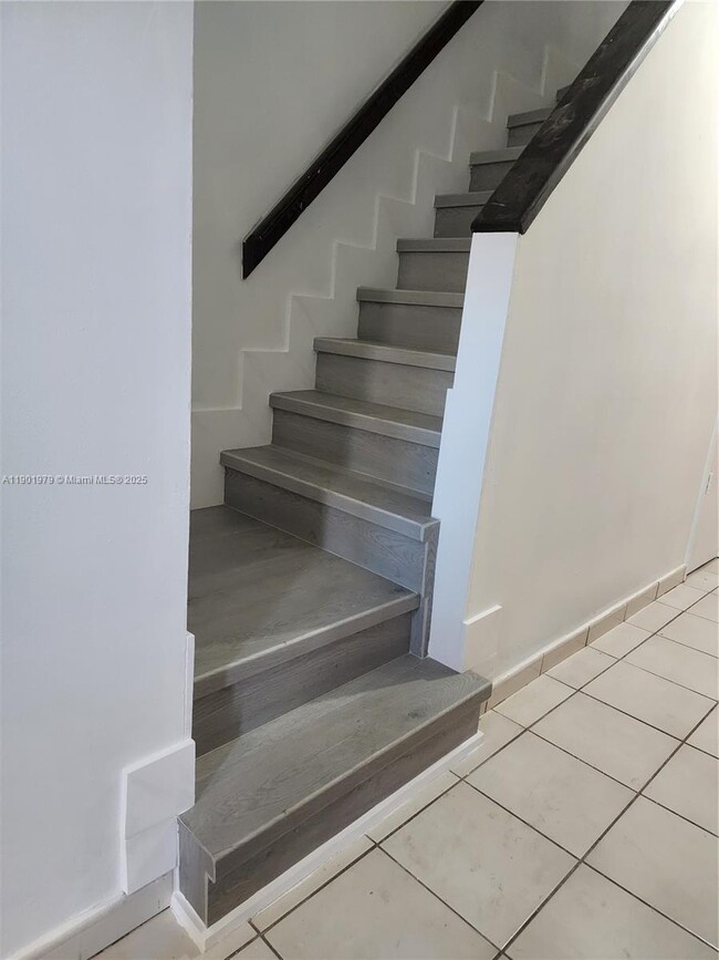 Building Photo - 4505 W 15th Ave