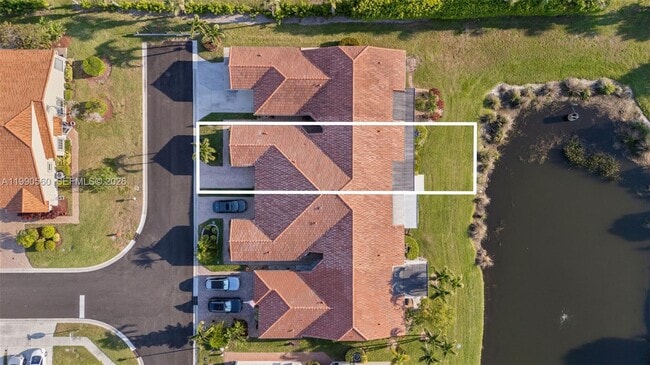 Building Photo - 15465 Lake Magnolia Pl