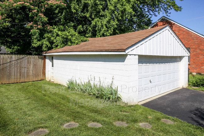 Building Photo - 1771 Harrodsburg Rd