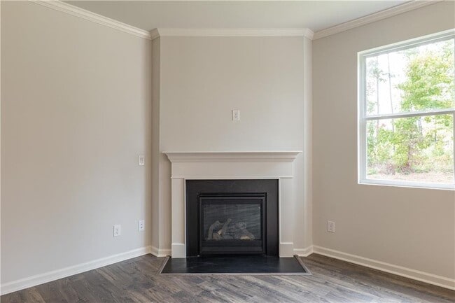 Building Photo - 117 Landsdowne Way SE