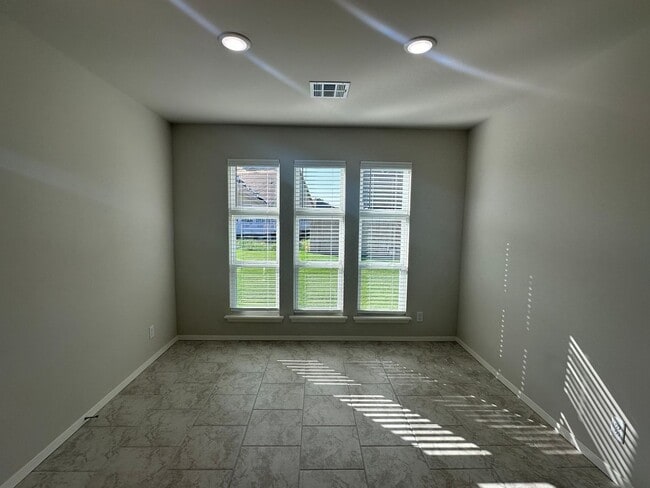 Building Photo - New - 4 bedroom in Bixby - Gated Community