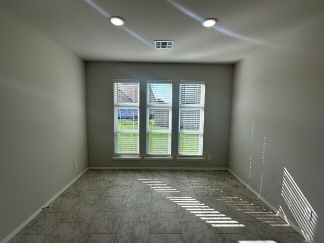 Building Photo - New - 4 bedroom in Bixby - Gated Community with SWIMMING POOL