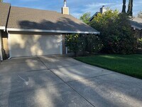 Building Photo - Newly Renovated 2 Bedroom, 2 Bathroom 1050 Sqft. 1/2 Plex Orangevale Home for Lease.