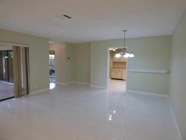 Building Photo - 729 NW 29th Avenue D Delray Beach Fl 33445