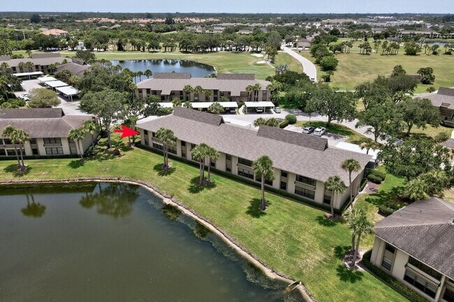 Building Photo - 18 Plantation Dr