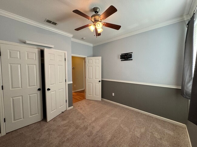 Building Photo - 3 bed 2 bath Plumas Lake