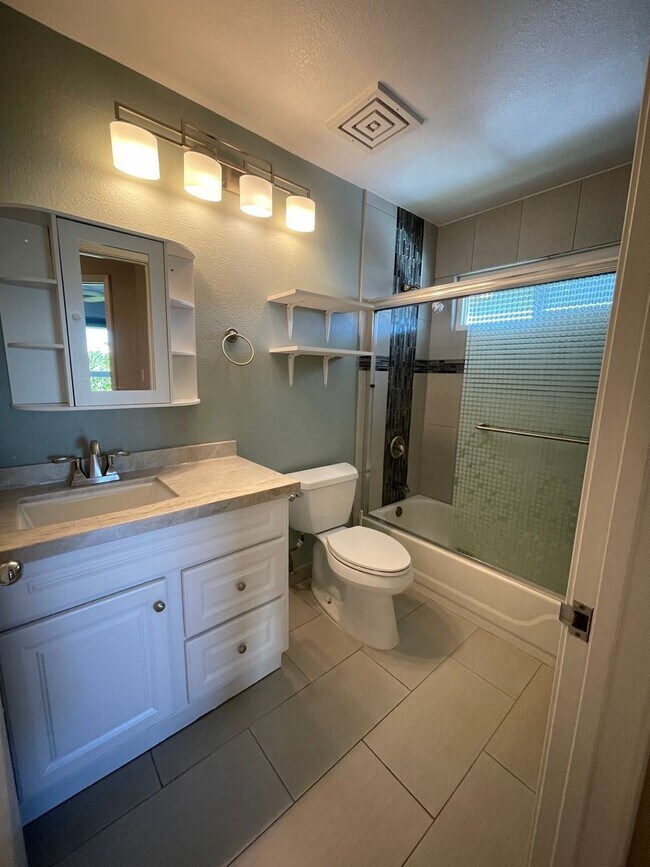 Building Photo - Renovated Napilihau Villages Two Bedroom