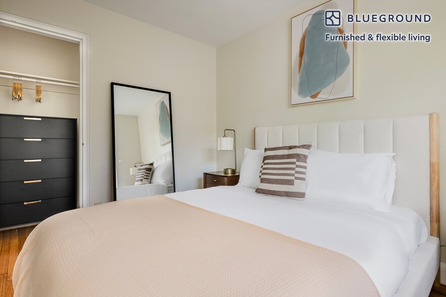 Building Photo - 270 Harvard St