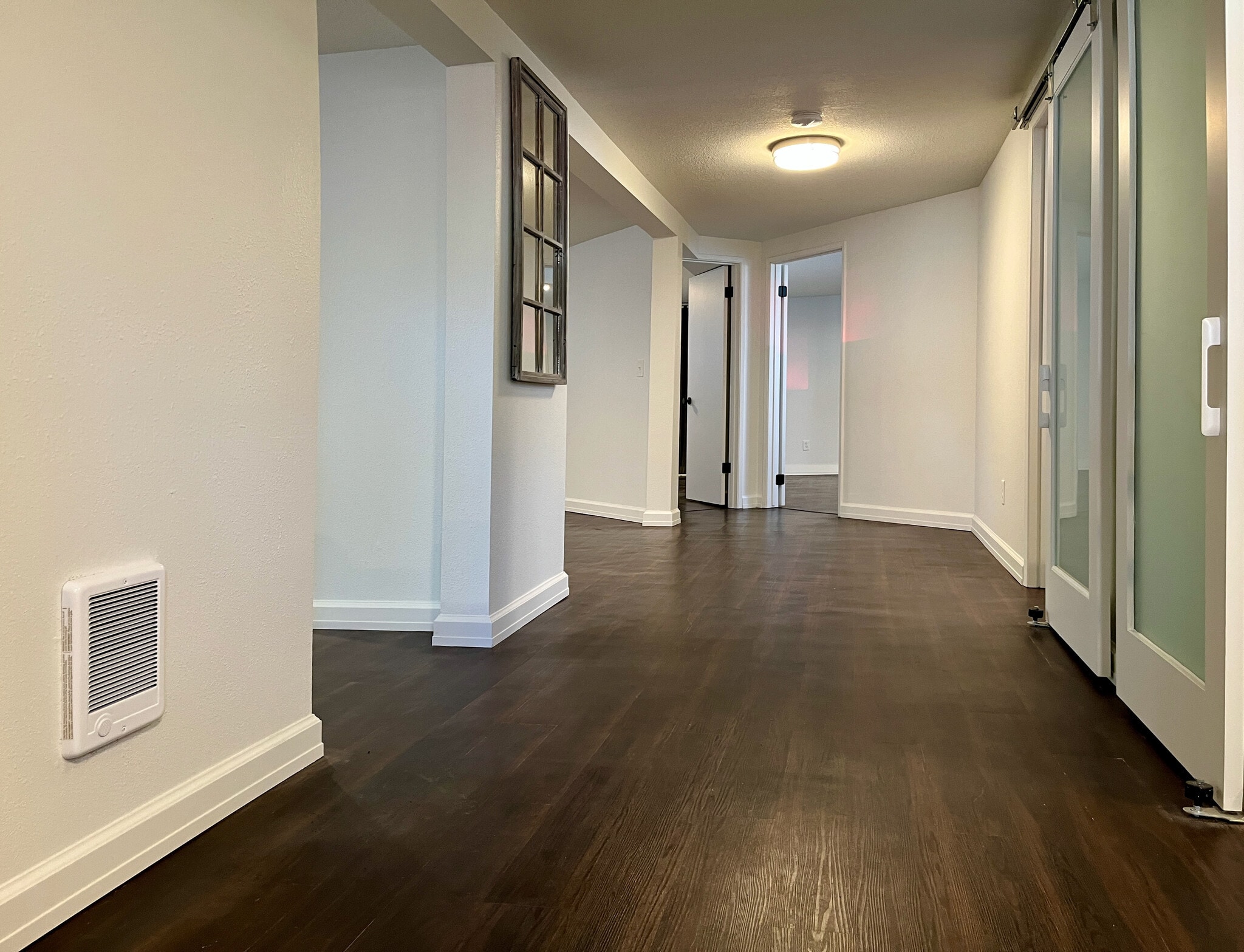 HALLWAY - 4415 SE Hawthorne Blvd