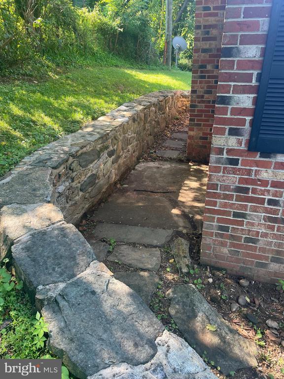 Building Photo - 13328 Springhollow Ln