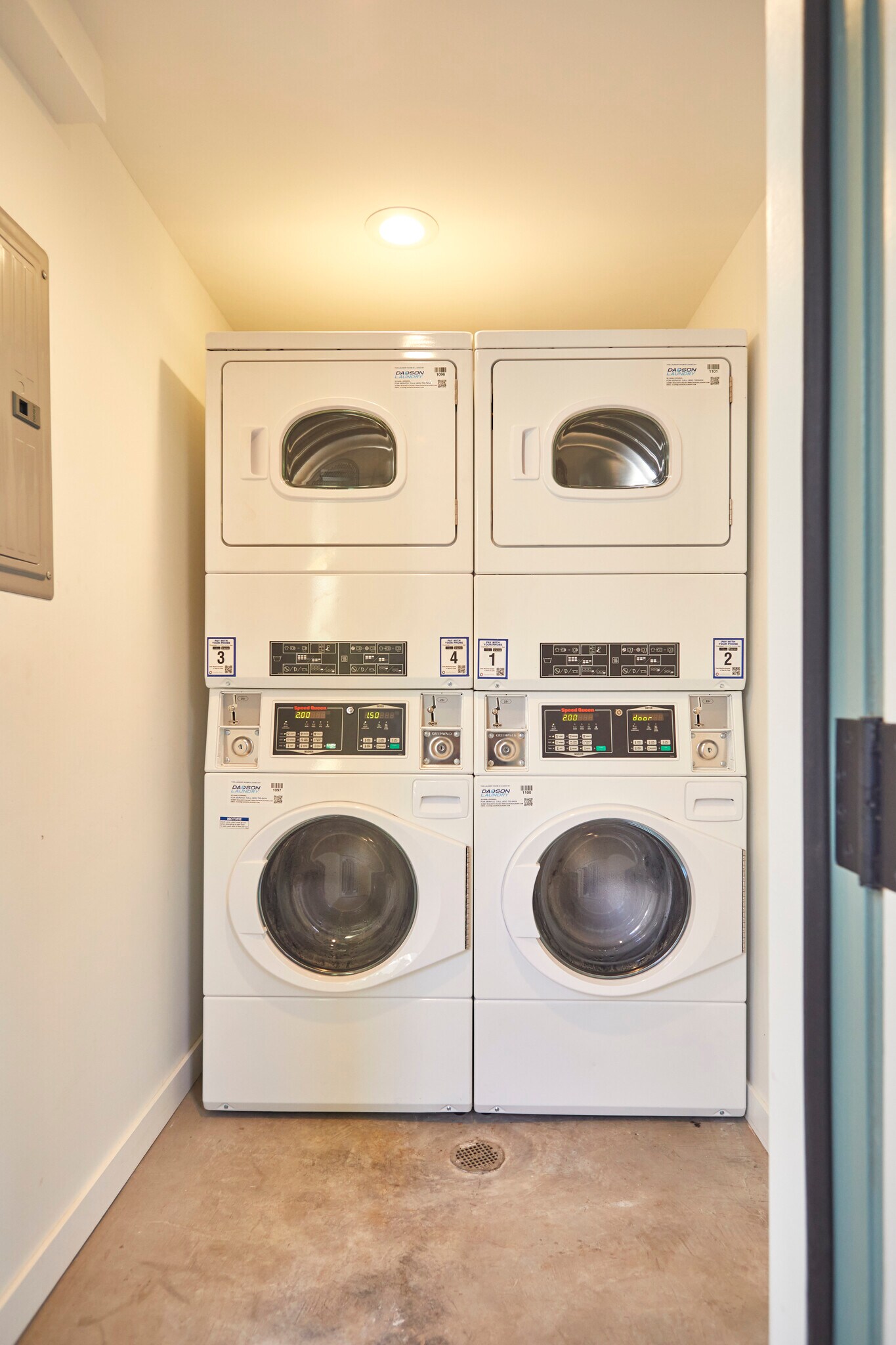 Building Photo - 640 Santa Clara Ave