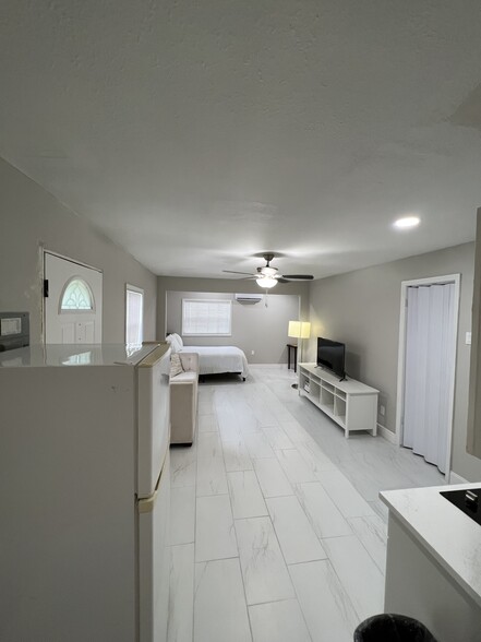 Building Photo - 149 Randia Dr
