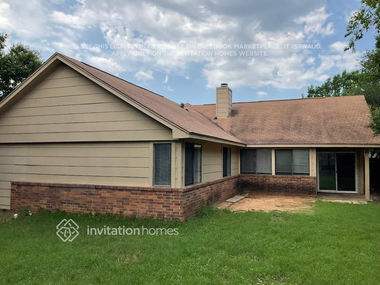 Building Photo - 3214 Cliffview Dr