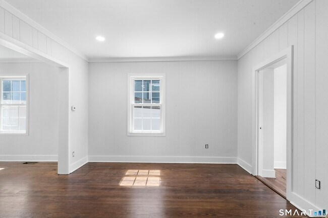Building Photo - 366 Remington St