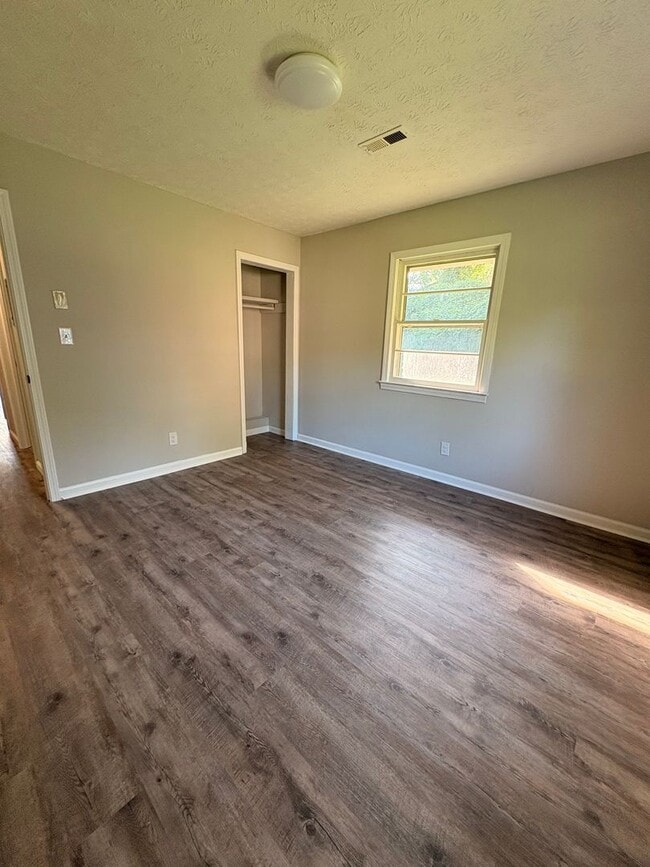 Building Photo - Spacious 3-Bedroom Ranch Home in Thomasville