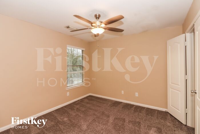 Building Photo - 18107 Valebluff Ln