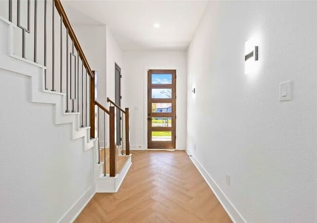 Building Photo - 4117 Shelby Cir