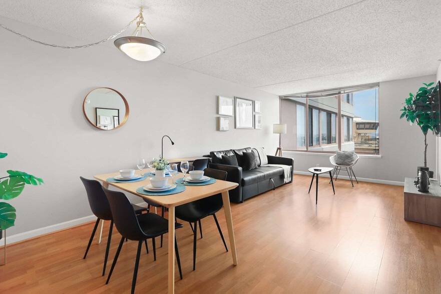 Building Photo - 401 12th St S