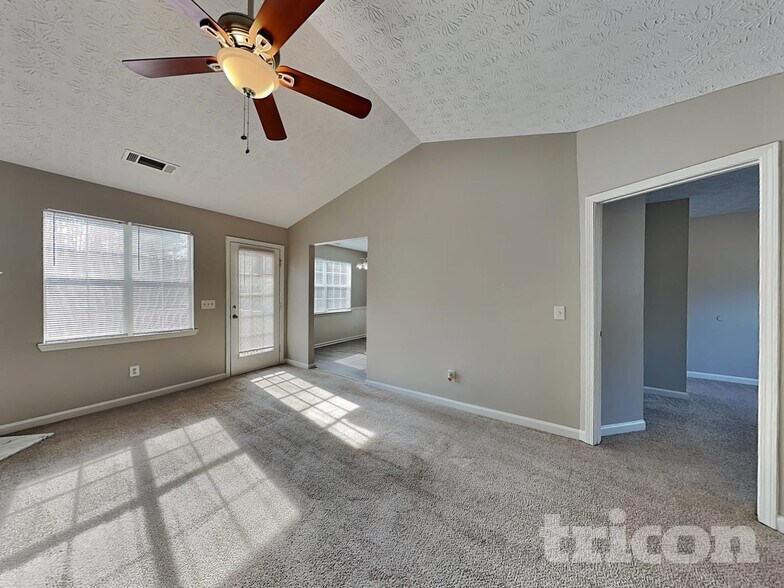 Building Photo - 160 Brighton Dr