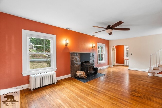 Building Photo - Asheville - Historic Charm Meets Modern Living!