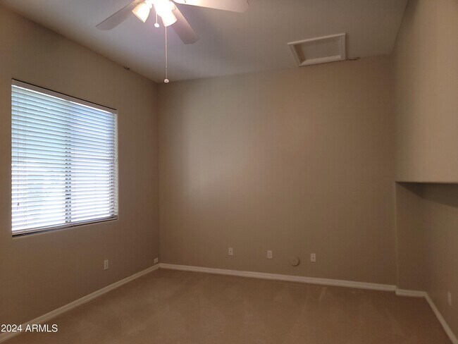 Building Photo - 2461 W Marlin Dr