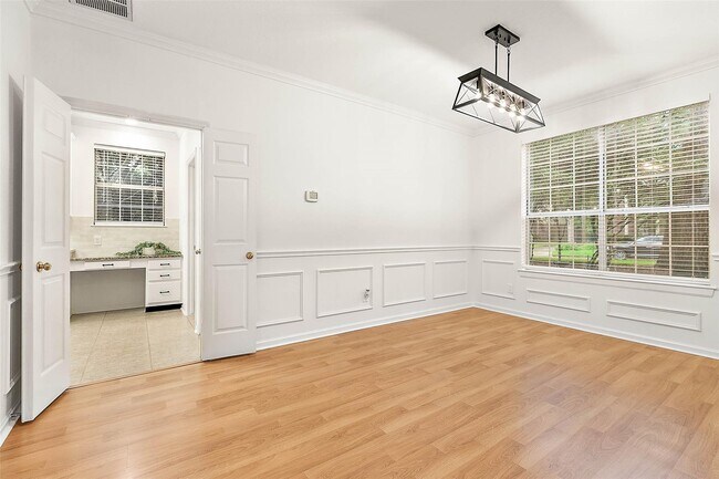 Building Photo - 8 Greentwig Pl