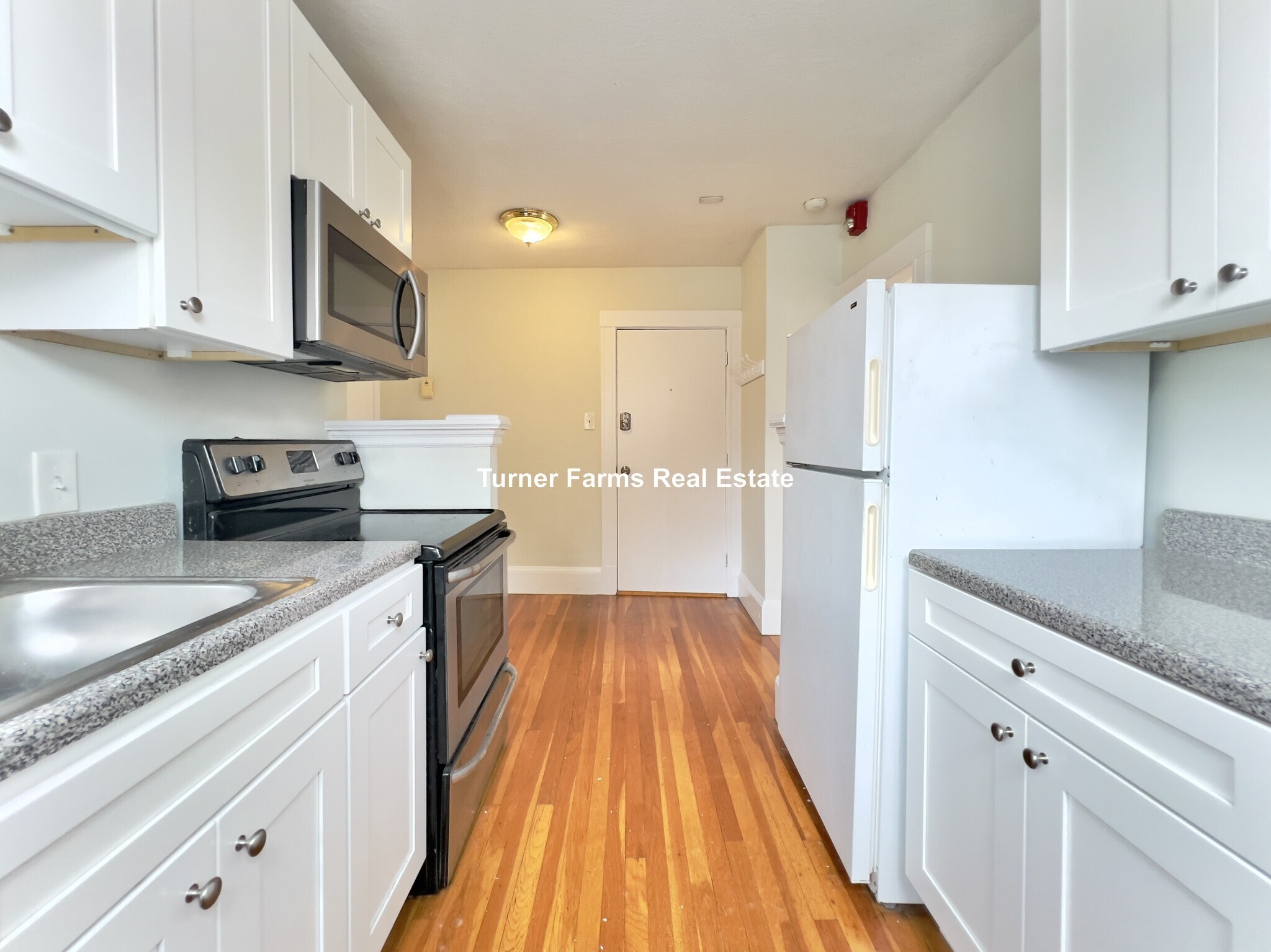 Building Photo - 402A Highland Ave