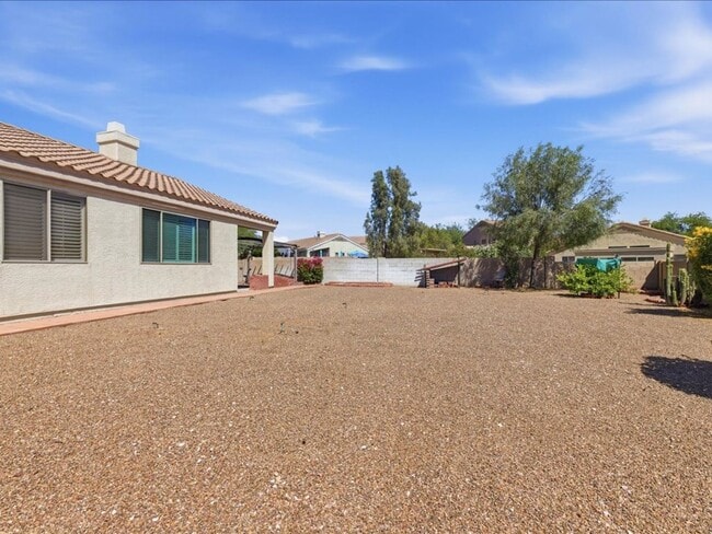 Building Photo - Spacious Living in a Gated Community with Amenities!