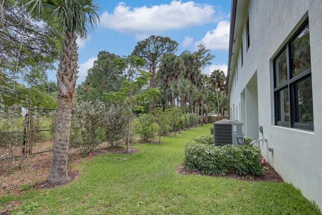 Building Photo - 406 Bella Sol Way