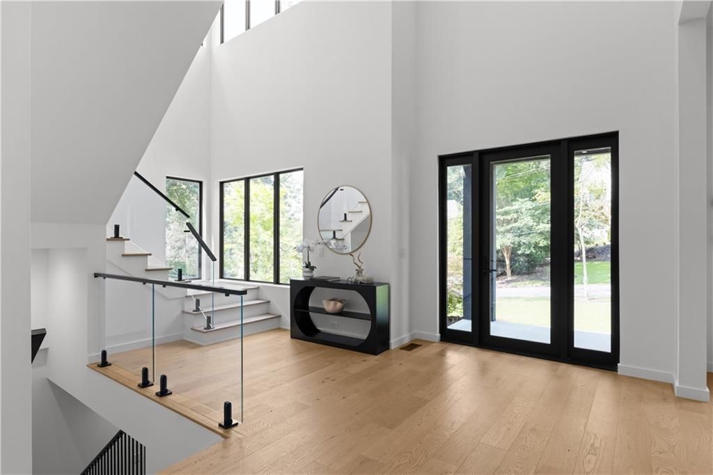 Building Photo - 3293 Lenox Pl NE