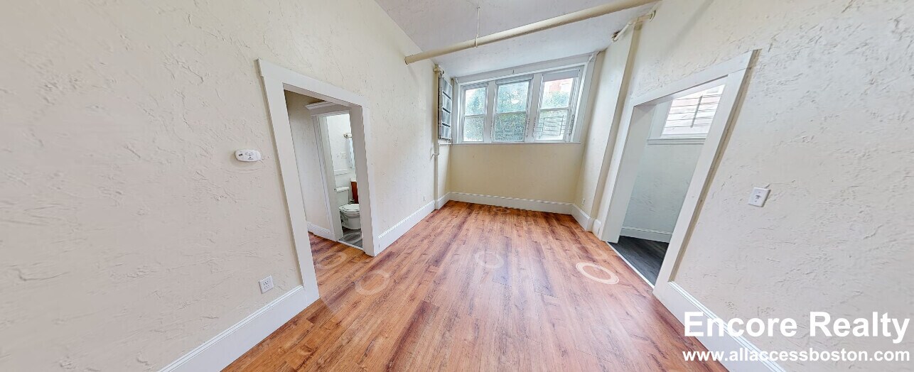 Building Photo - 99 Brainerd Rd