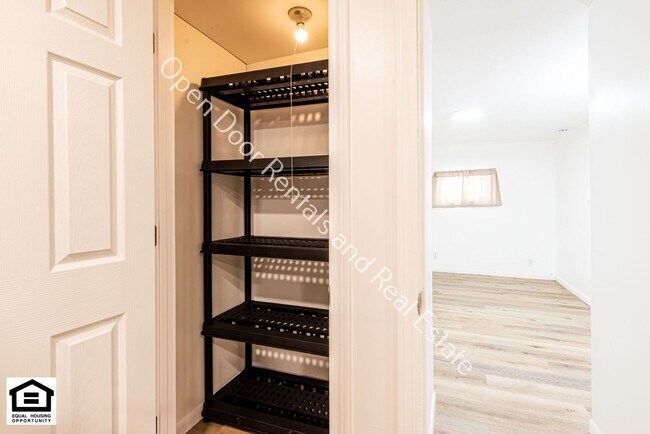 Building Photo - 209 S Ijams St