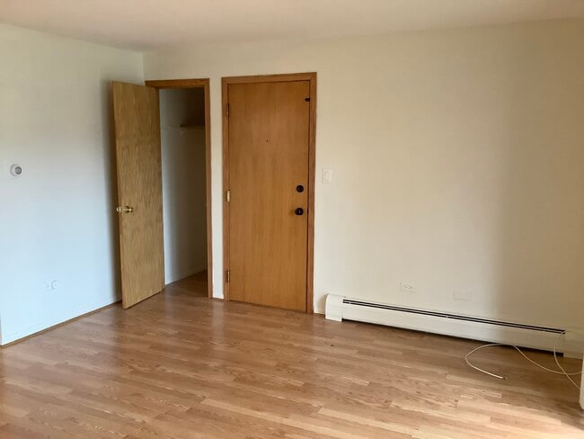 Building Photo - 10402 Moody Ave