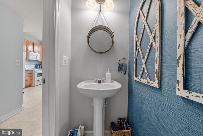 Building Photo - 44481 Watertown Terrace