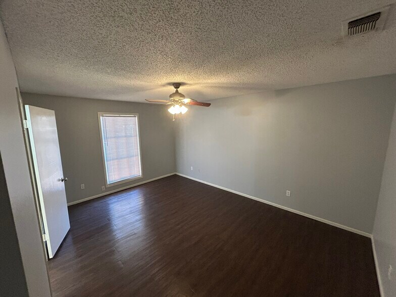 Primary Bedroom - 4508 65th St