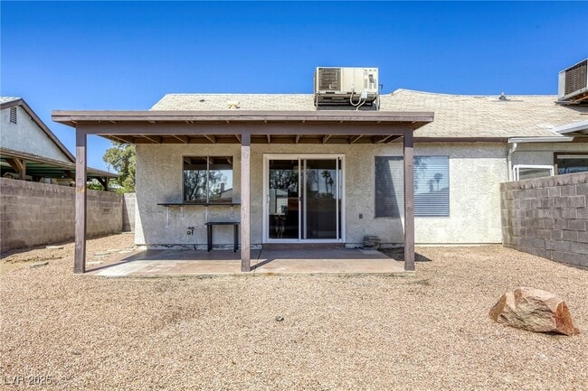 Building Photo - 4456 Bramblewood St