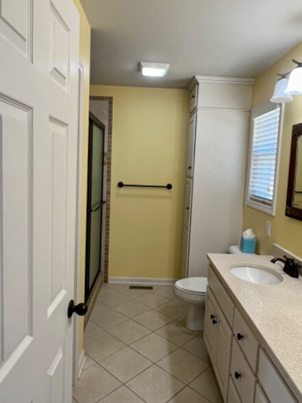 Building Photo - 103 Beacon St