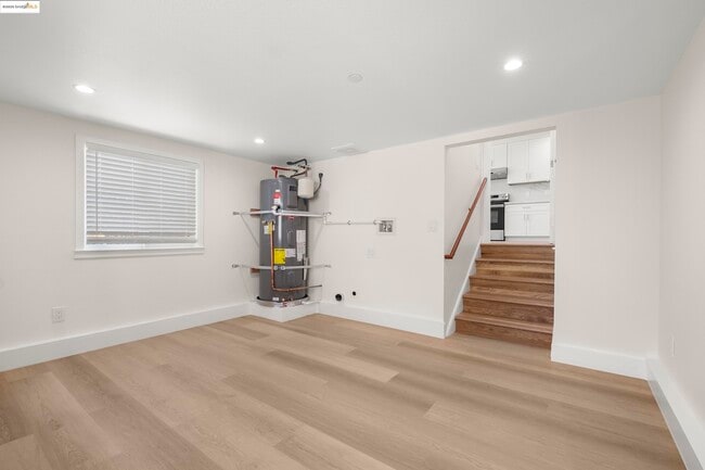 Building Photo - 1437 Portland Ave